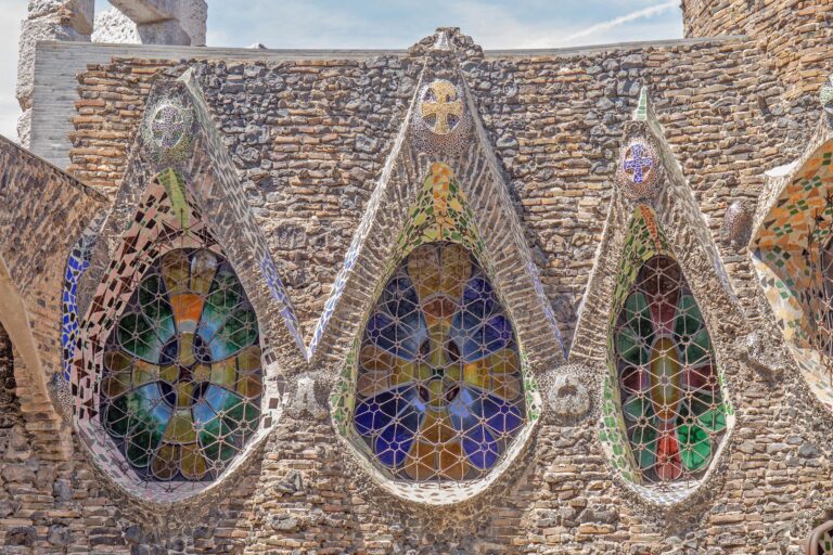 Mosaics de la Cripta de la Colònia Güell